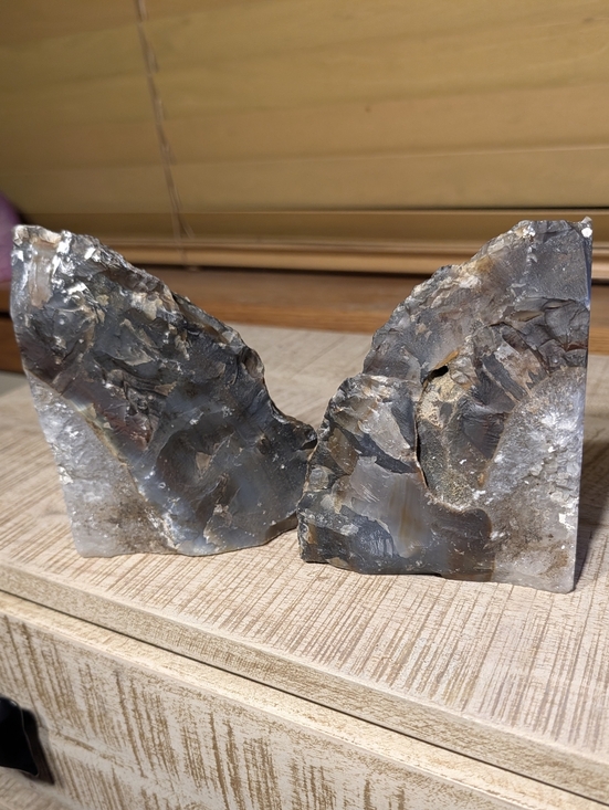 Pair Of Agate Geodes Bookends or Design Pieces Natural Color w/ Quartz Center - Picture 14 of 15